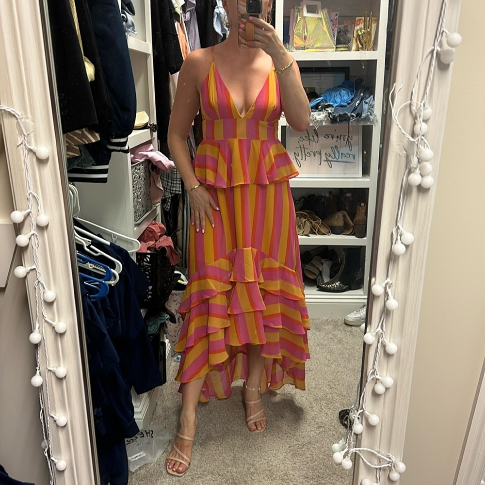 Gorgeous vacation dress! Buddy love size small